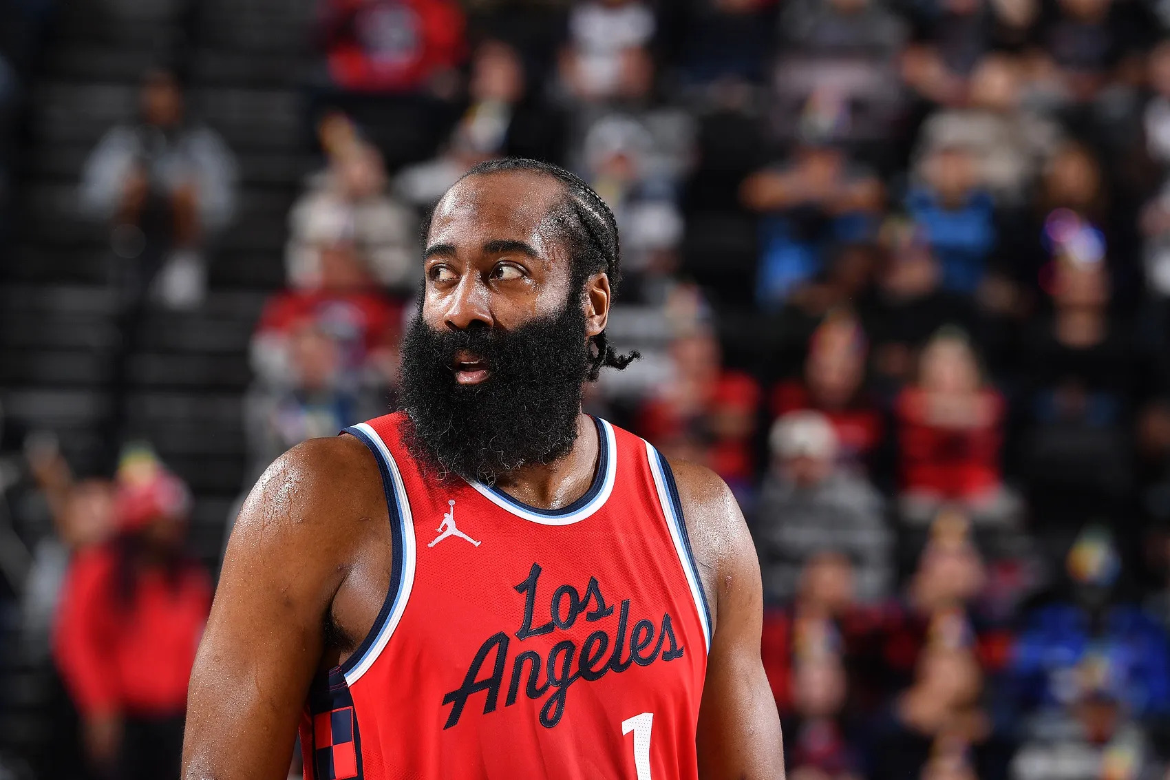 雷火电竞网址-广州队险胜尼克斯，哈登刷新纪录