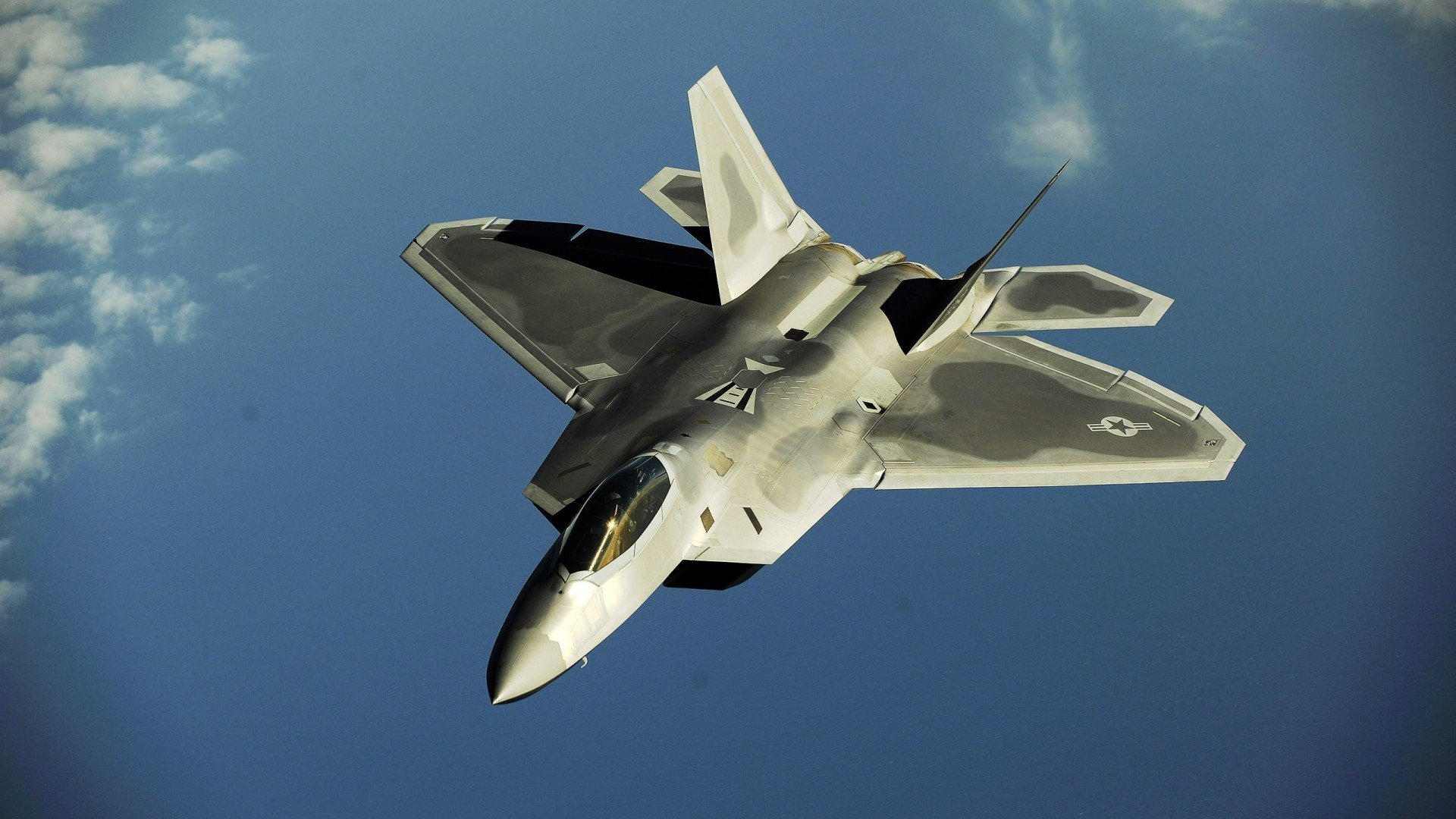 伊斯坦布尔的暗影与诺坎普的阳光，莱万如何成为土西对决的胜负密钥